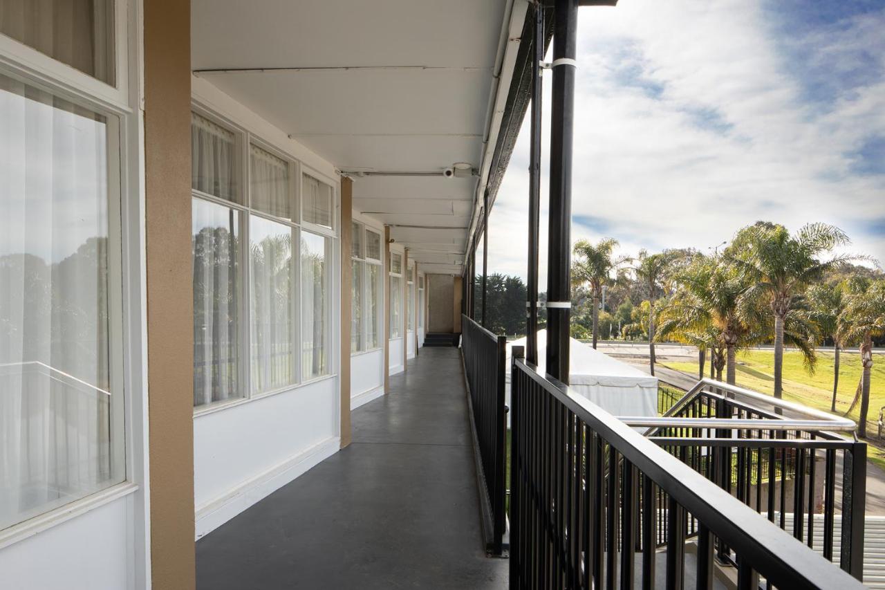 Rivers Apartments Motel Sale Gippsland Eksteriør billede