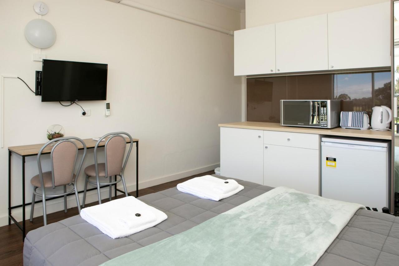 Rivers Apartments Motel Sale Gippsland Eksteriør billede