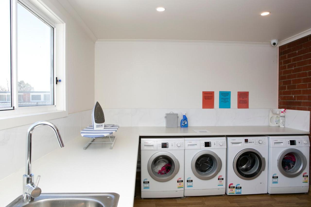 Rivers Apartments Motel Sale Gippsland Eksteriør billede